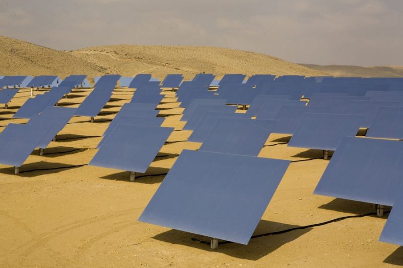 Il nuovo impianto fotovoltaico di Dubai è il più grande del Medio Oriente e del nord Africa