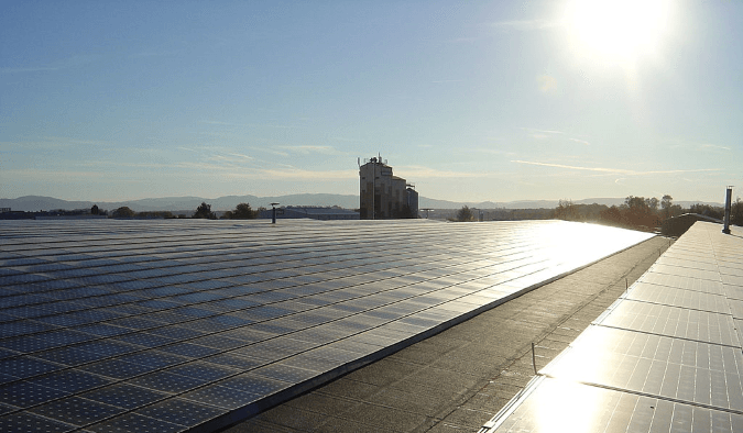 E se il fotovoltaico del vicino fosse troppo abbagliante? Risponde il Tribunale di Perugia