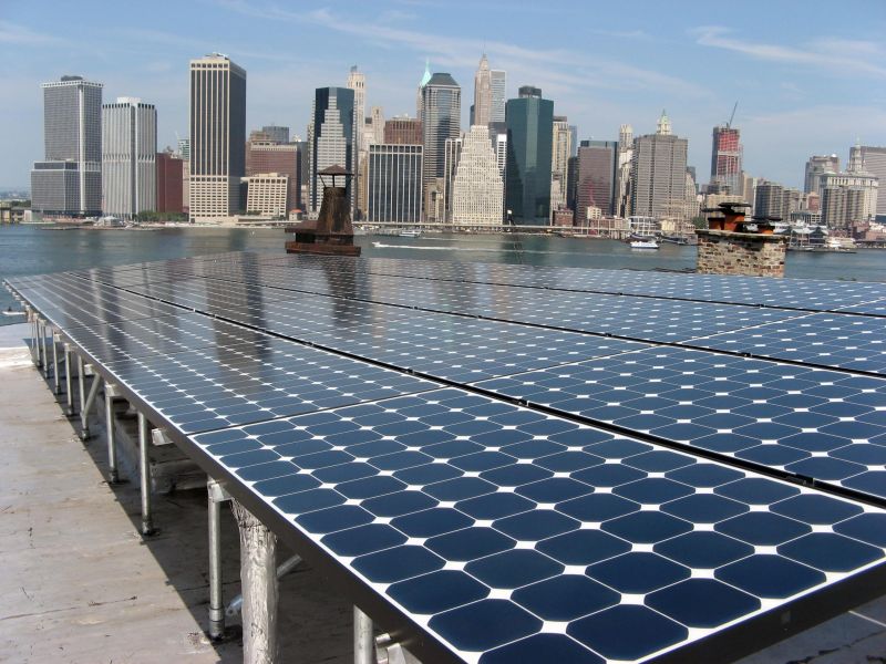 2025: entro questa data New York potrebbe raggiungere il 20 % di fabbisogno energetico soddisfatto da solare