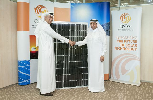 (l'emirato del Qatar produrr&agrave; pannelli solari in proprio per il nuovo impianto di Doha)