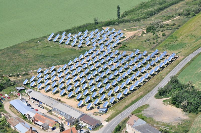 Parco fotovoltaico con celle bifacciali