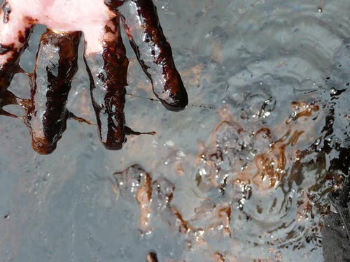 acqua mista a petrolio