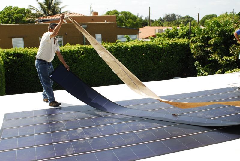 Tra i prodotti della En-Eco Spa, il fotovoltaico a film sottile