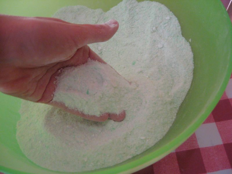 scaglie di detersivo