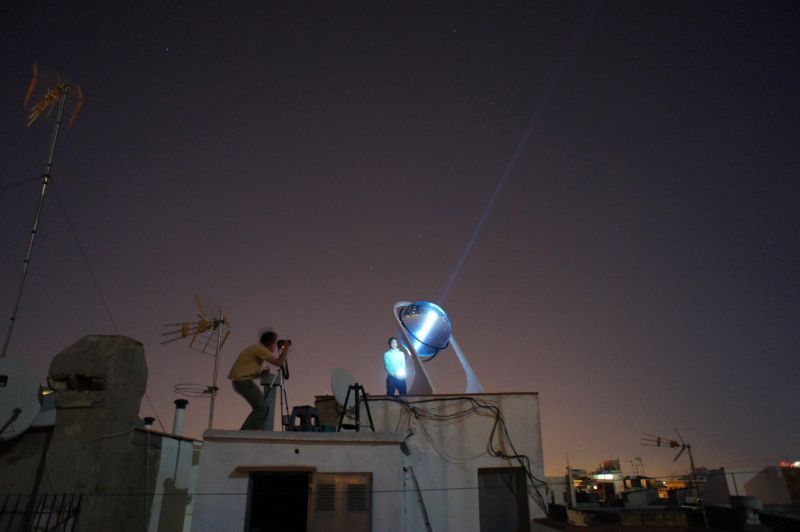 Visione notturna della sfera di vetro