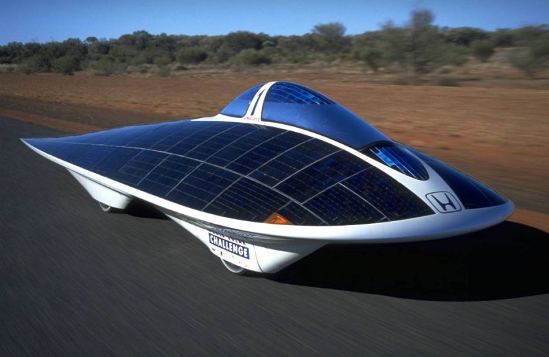 Auto fotovoltaica Le auto del futuro andranno a energia solare?