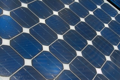 Porzione di un pannello solare composto idi silicio monocristallino