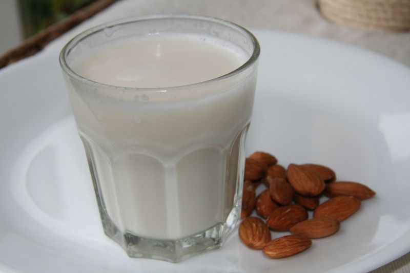 Tra i latte di tipo vegetale, quello di mandorle &egrave; probabilmente il pi&ugrave; gustoso