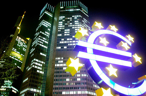 Banca Centrale Europea: vista notturna