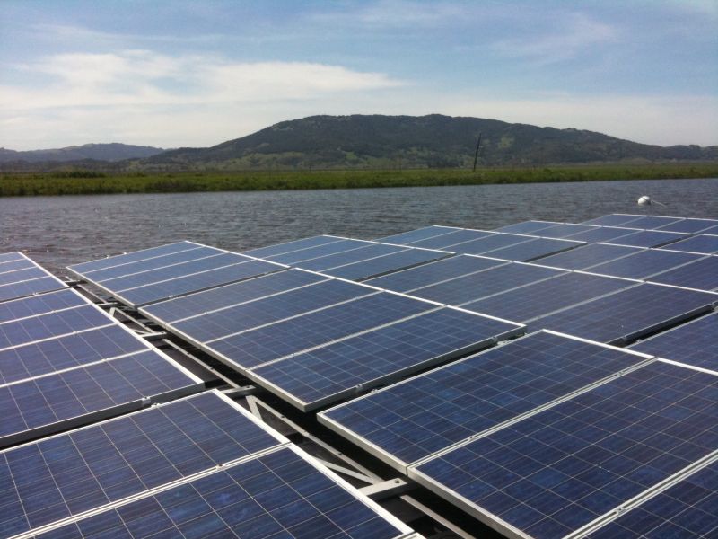 una tipologia di fotovoltaico galleggiante