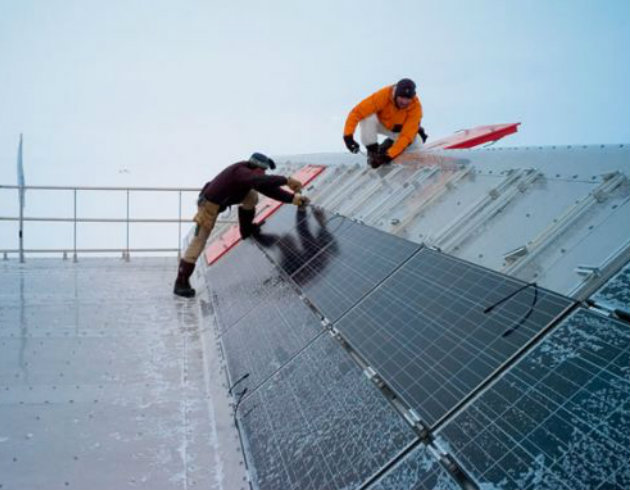 Installazione di pannelli fotovoltaici in Antartide