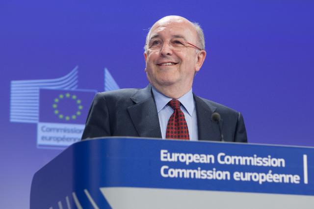Joaqu&igrave;n Almunia, commissario presso l'Unione europea