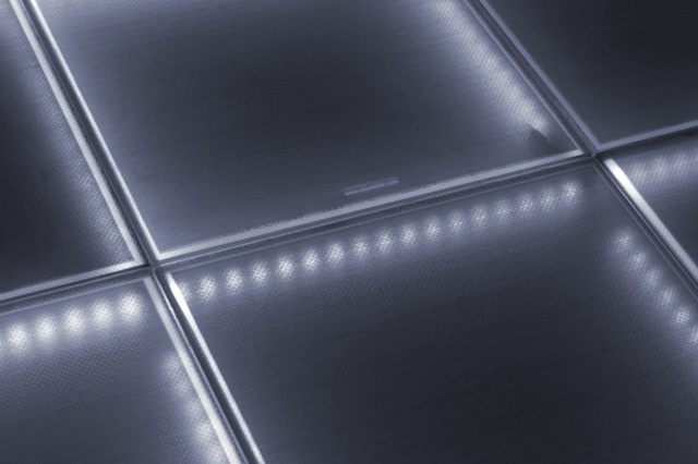 Dettaglio delle piastrelle fotovoltaiche