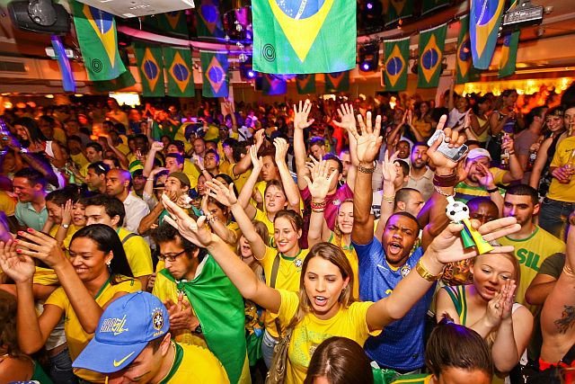 Tifosi brasiliani Il 30 % dell'energia dell'impianto fotovoltaico del Pernambuco è in grado di soddisfare il fabbisogno di circa 6000 brasiliani