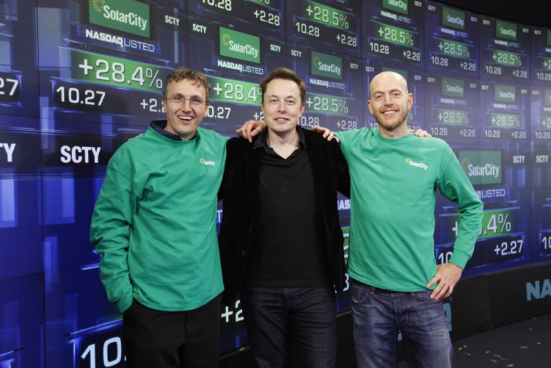 Elon Musk e i fratelli Rive, fondatori della SolarCity