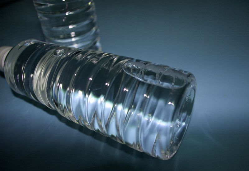 Impiegando l'acqua potabile del rubinetto si risparmierebbe sulle bottiglie di plastica