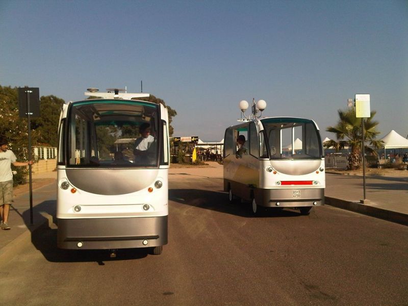 City Mobil 2, veicoli che percorrono il lungomare