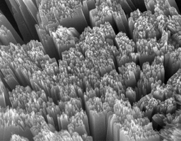 Diossido di titanio sul reticolo delle celle fotovoltaiche