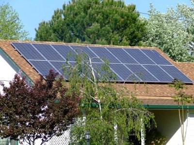 Tetto a pannelli fotovoltaici