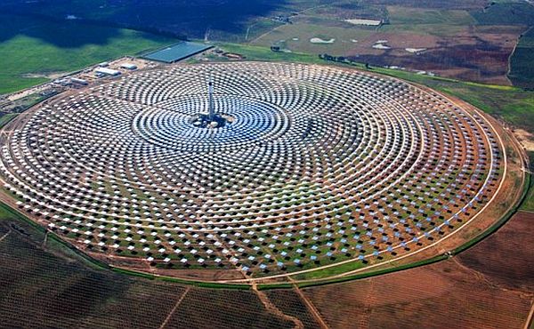 Esempio di un impianto solare a concentrazione