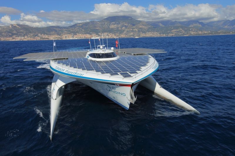 La barca solare che ha fatto il giro del mondo...via mare!