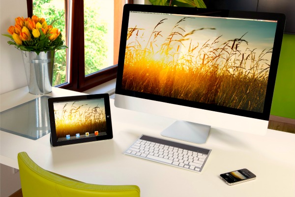 Tastiera solare Logitech con possibilit&agrave; di utilizzare pi&ugrave; apparecchi contemporaneamente