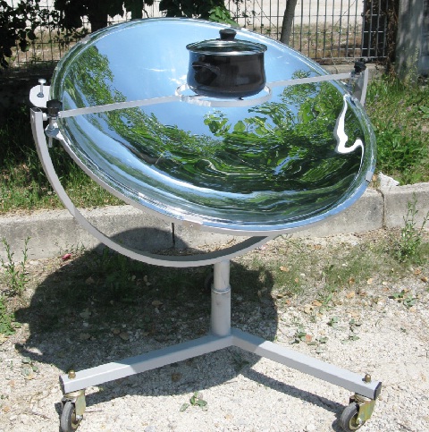 Barbecue a energia solare a parabola Barbecue solare parabola