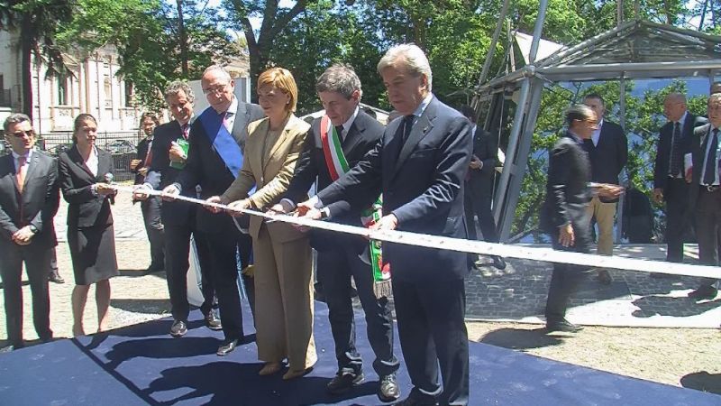 Immagine dell'innaugurazione del Diamante di Enel a Roma Immagine dell'innaugurazione del Diamante di Enel a Roma